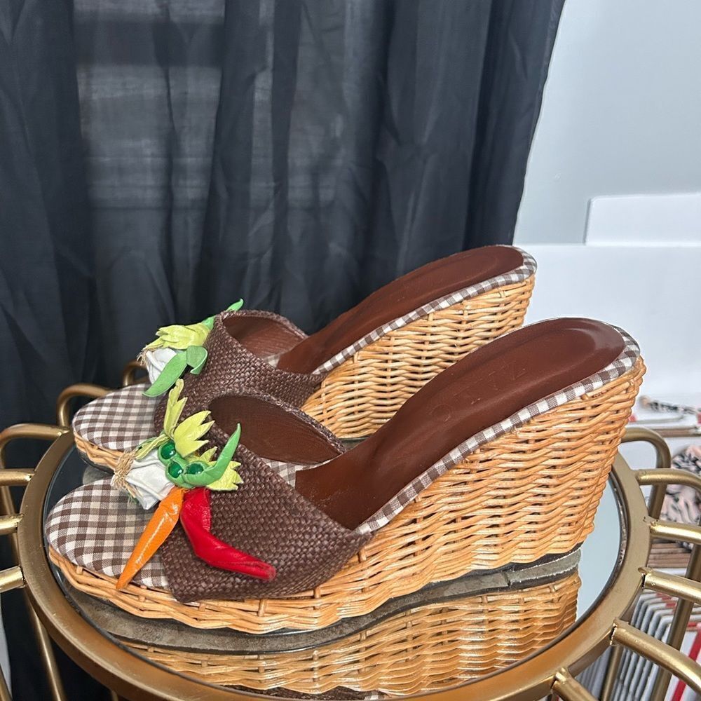 Zalo pepper and carrot Wicker Wedge Sandals ~ picnic fun - Picture 3 of 5